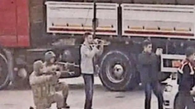 Jandarmanın MİT'e silah çektiği o anlar