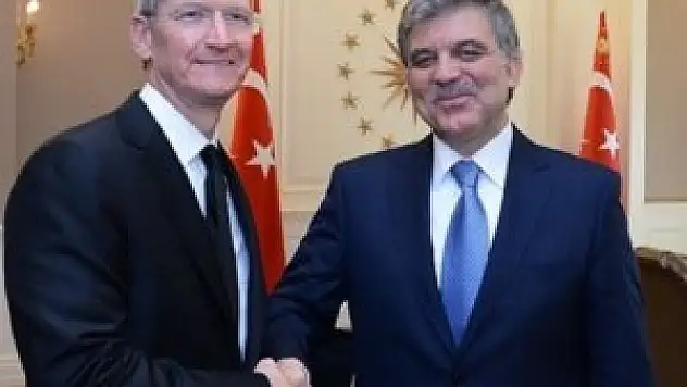 Gül Apple CEO'sundan Türkçe Siri istedi