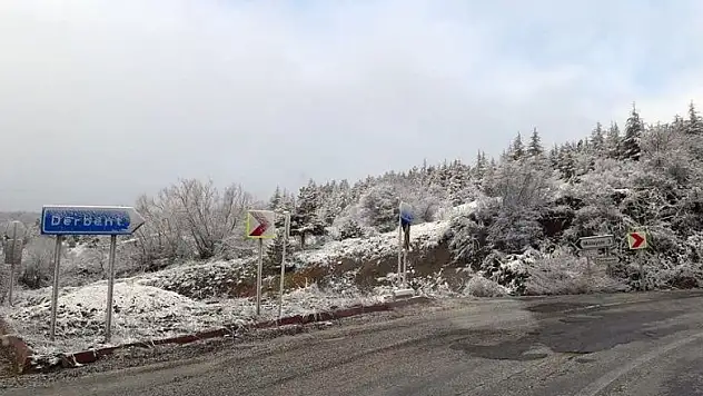Derbent'e kar yağdı