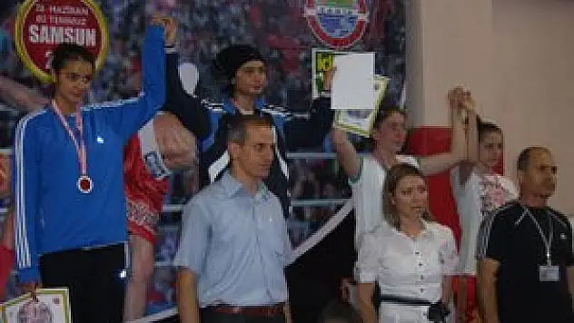 Özel İdare kick boksta altın yılını yaşadı