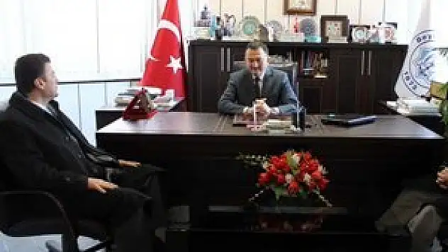 Şenol, Beyşehir Belediye Başkanı Taşcı'yı ziyaret etti