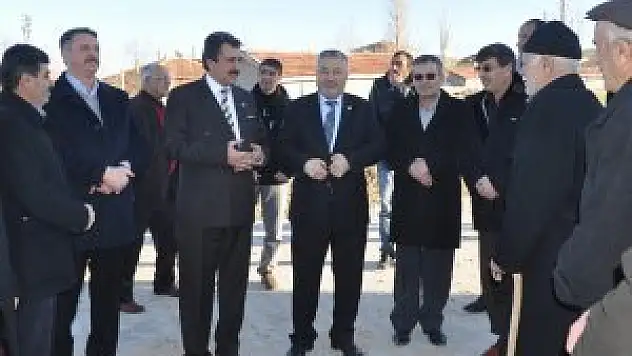 AK Parti Cihanbeyli Adayı köyleri ziyaret etti