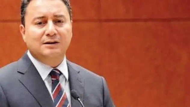 Bir savcı bir hakim 5 polis yetti