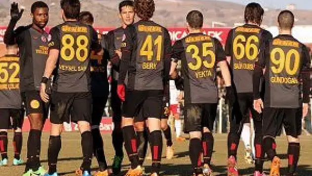 Galatasaray'da yeniler göz doldurdu