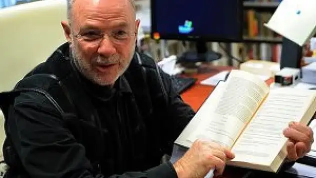 ABD'li akademisyenin Kur'an-ı Kerim aşkı