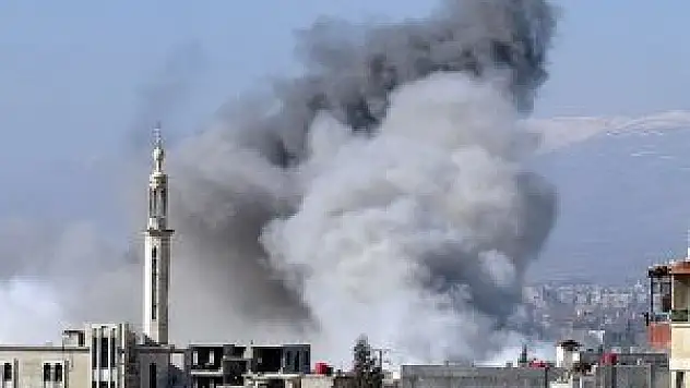 Rejim elindeki bütün silahları kullanıyor