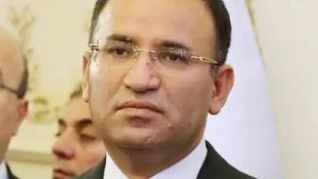 Bozdağ'ın makam aracı kaza yaptı