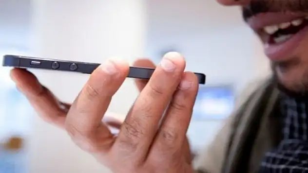 Apple'daki güvenlik açığını Siri ele verdi