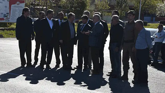 Bakan yardımcısı Coşkunyürek Bozkır yol kavşağını inceledi