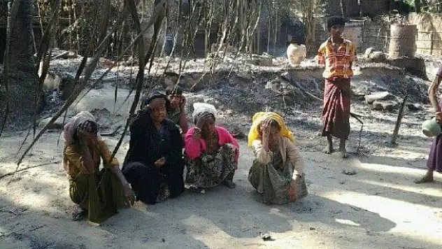 Görgü tanıkları Myanmar'daki köy baskınını anlattı