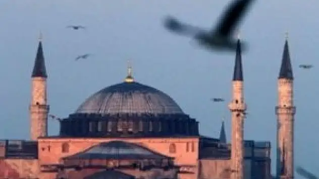 Sarıgül'ün büyük tepki çeken Ayafosya afişi