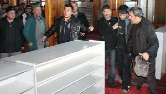 Linç edilmekten son anda kurtuldu