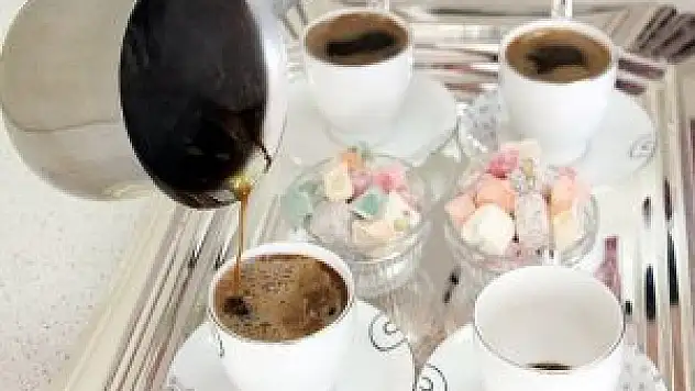 Tiryakilik 150 milyon dolarlık çay kahve ithalatı yaptırdı