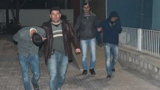 Çaldıklarını eve geri taşıyınca yakalandı