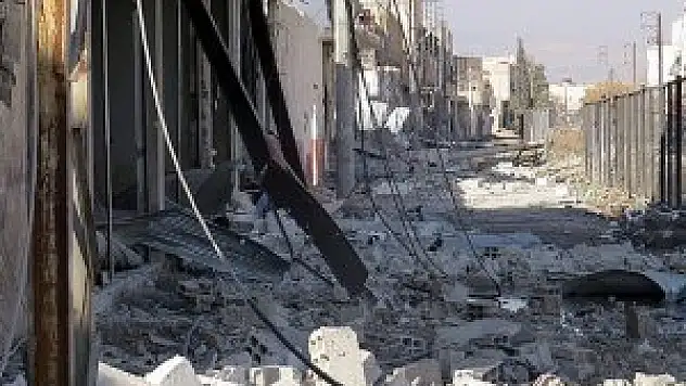 Varil bombasından kaçıyorlar