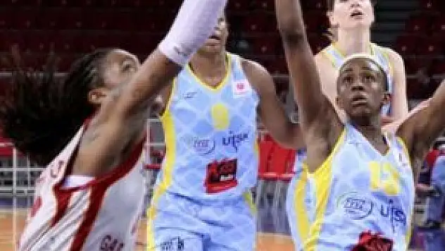 Galatasaray-İstanbul Üniversitesi: 70-47