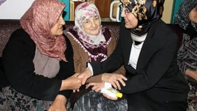 Fatma Toru, Huzurevini ziyaret etti