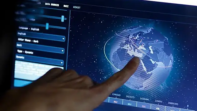 'Siber tehditler bizi avlıyor'