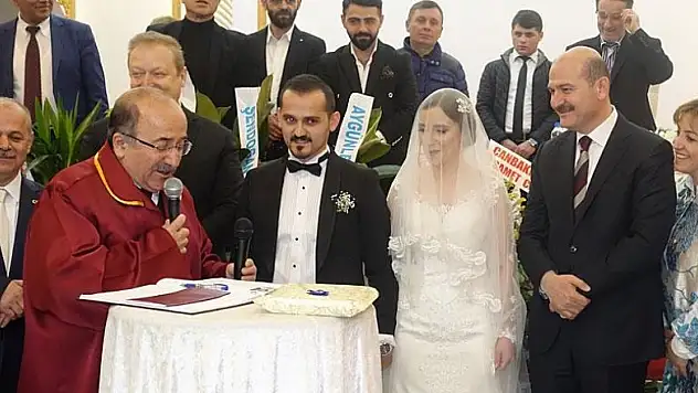 İçişleri Bakanı Soylu nikah şahidi oldu
