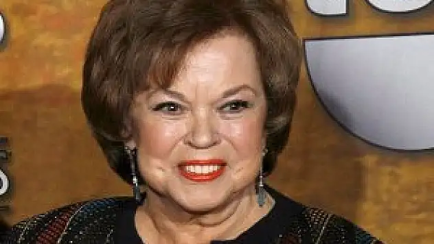 Hollywood'un altın kızı Shirley Temple öldü