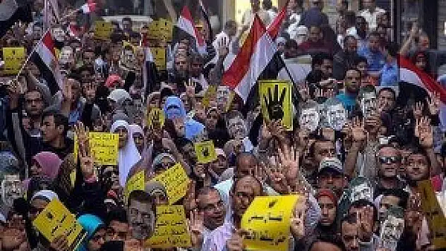 Mübarek'in devrilmesinin 3. yıl dönümü