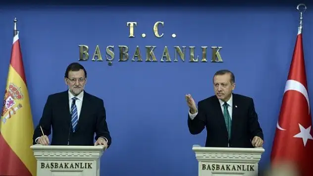 Başbakandan cemaatin gazetecisine İsrail vurgusu