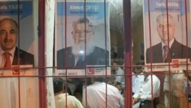 Saadet Partisi seçim bürosuna silahlı saldırı!