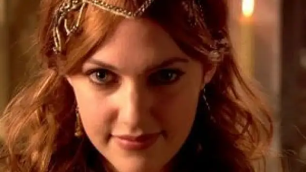 Meryem Uzerli bebeğinin fotoğrafını paylaştı