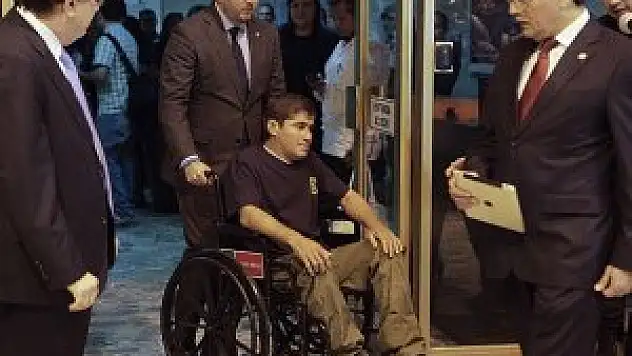 Okyanusta 15 ay geçiren balıkçı evine döndü