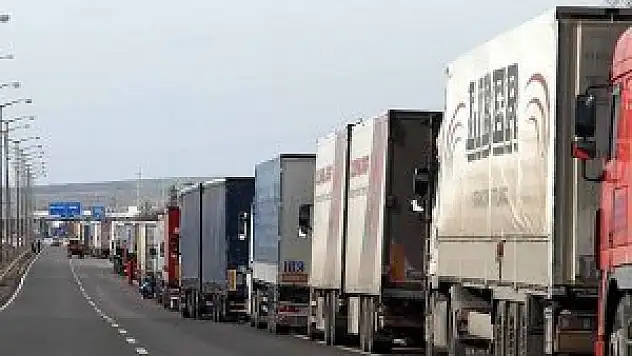 Bulgaristan ile tır krizi çözüldü
