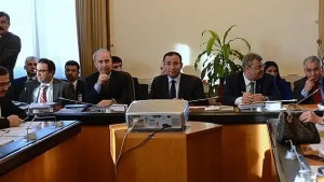 Teklifin ilk 8 maddesi kabul edildi