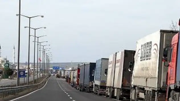 Bulgaristan'dan 100 bin geçiş belgesi