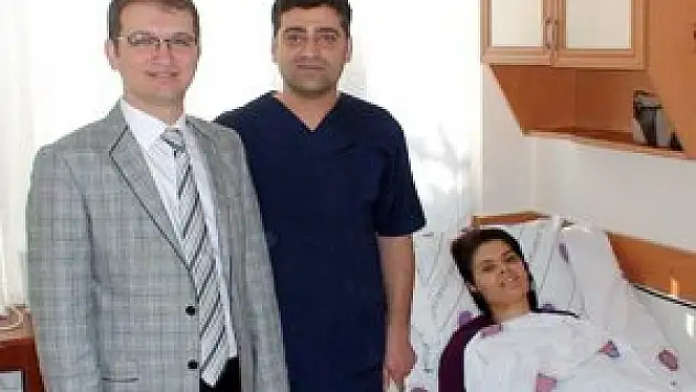 Karnından 1,5 kilo tümör çıktı