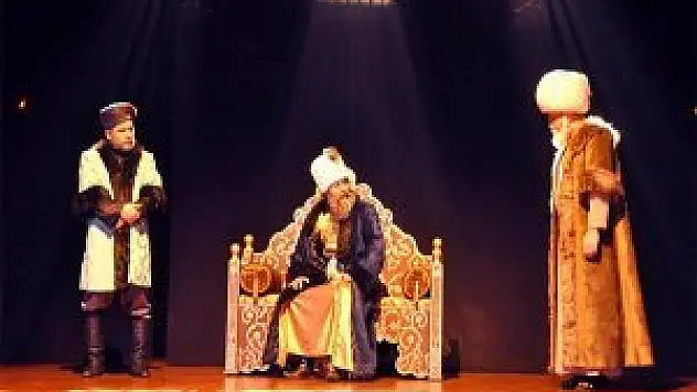'Kanuni ve Sinan' ilk kez sahnelendi