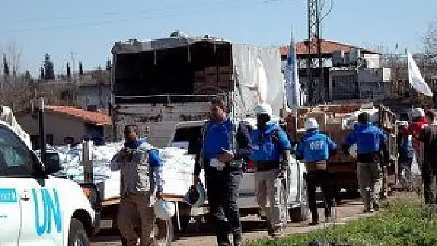 Yermuk'a temel gıdalar ulaştırılıyor