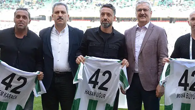 Konyaspor, eski oyuncularını ödüllendirdi