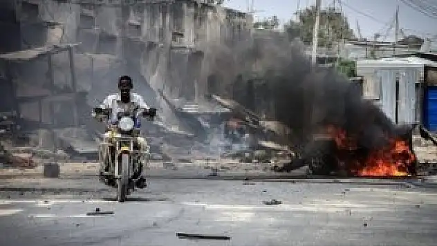 Mogadişu Havaalanı önünde patlama