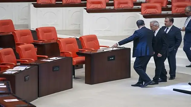 Meclis'teki koltuk krizi çözüldü