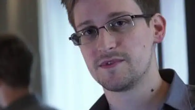 Snowden çalışma arkadaşının şifresini kullanmış