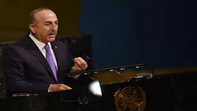 Çavuşoğlu: Başbakanınız konuşmayı bıraksın