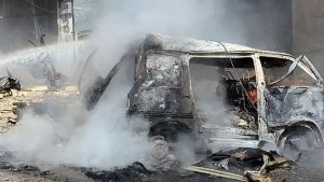 Suriye'de bomba yüklü araç infilak etti: 20 ölü