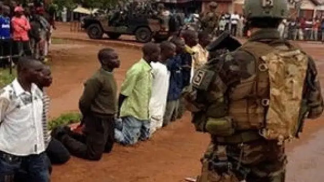 Müslümanlar katledilişine Fransızlar seyirci kaldı