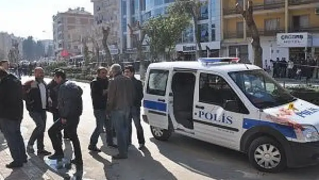 Kuşadası'nda çatışma: 2'si polis 3 yaralı
