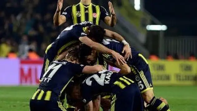 Fenerbahçe evinde sevindi