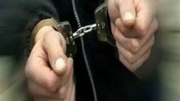 AK Parti standına saldıranlar yakalandı