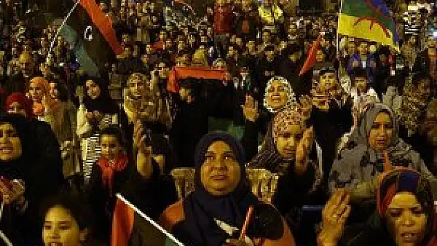 Libya devrimini kutluyor