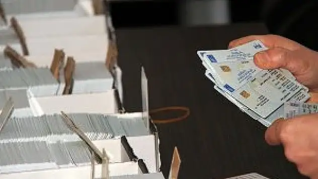 Irak'ta elektronik kart tartışması