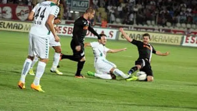 Kartal Gakkoş önünde