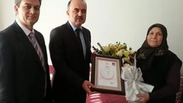 Görevi başında ölen ambulans şoförüne ''Şehitlik Belgesi''