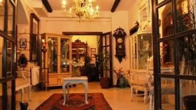 Antika koleksiyonlar açık artırmaya çıkıyor